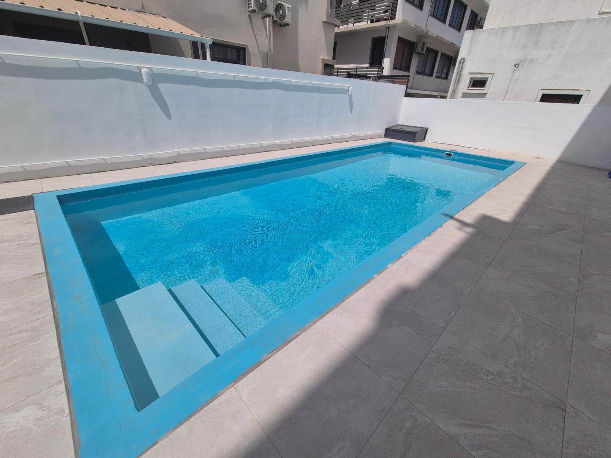 Skyview Apartment- Rooftop Penthouse With Sunset & Sea Views Flic en Flac Exterior photo