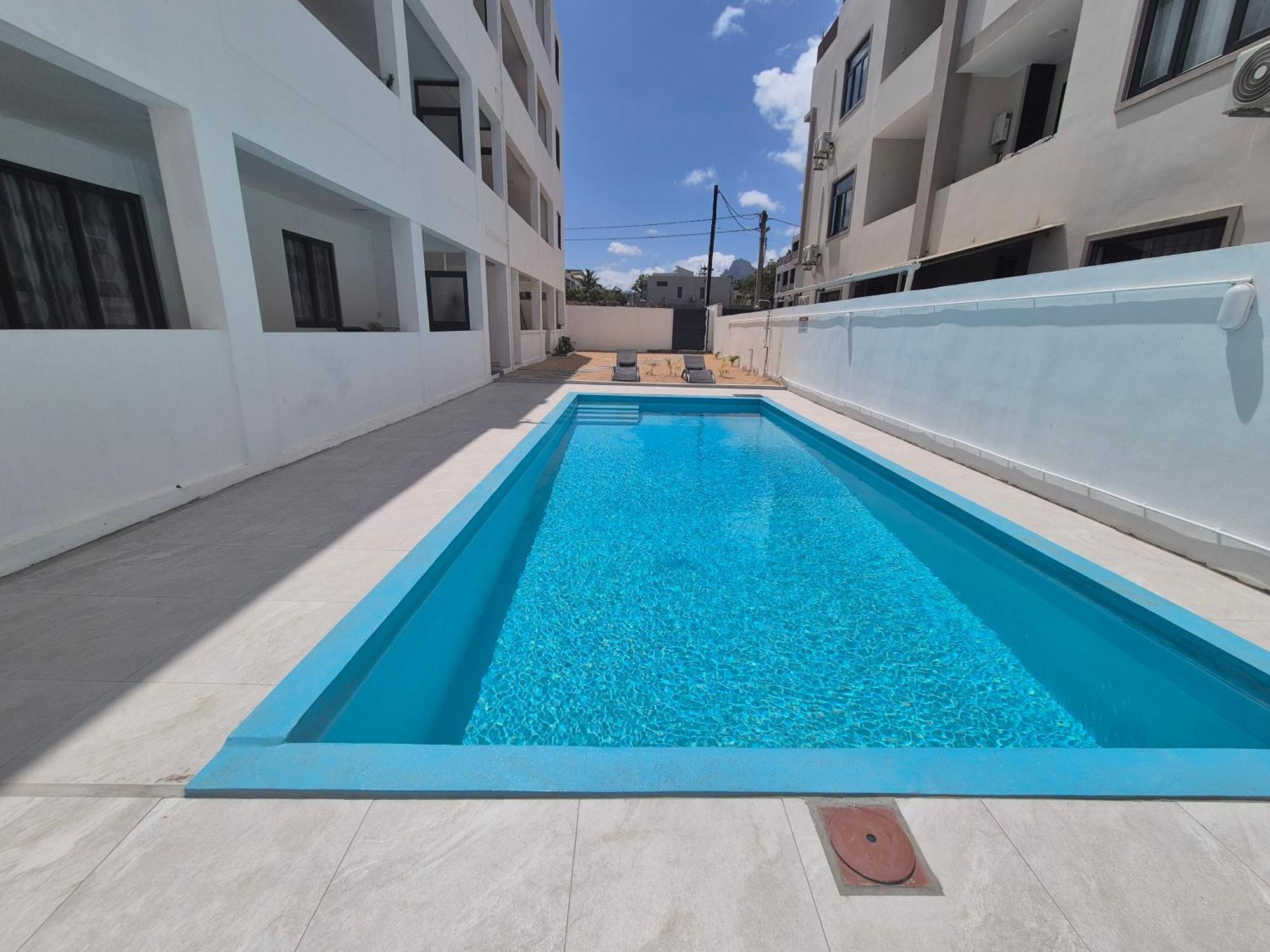 Skyview Apartment- Rooftop Penthouse With Sunset & Sea Views Flic en Flac Exterior photo