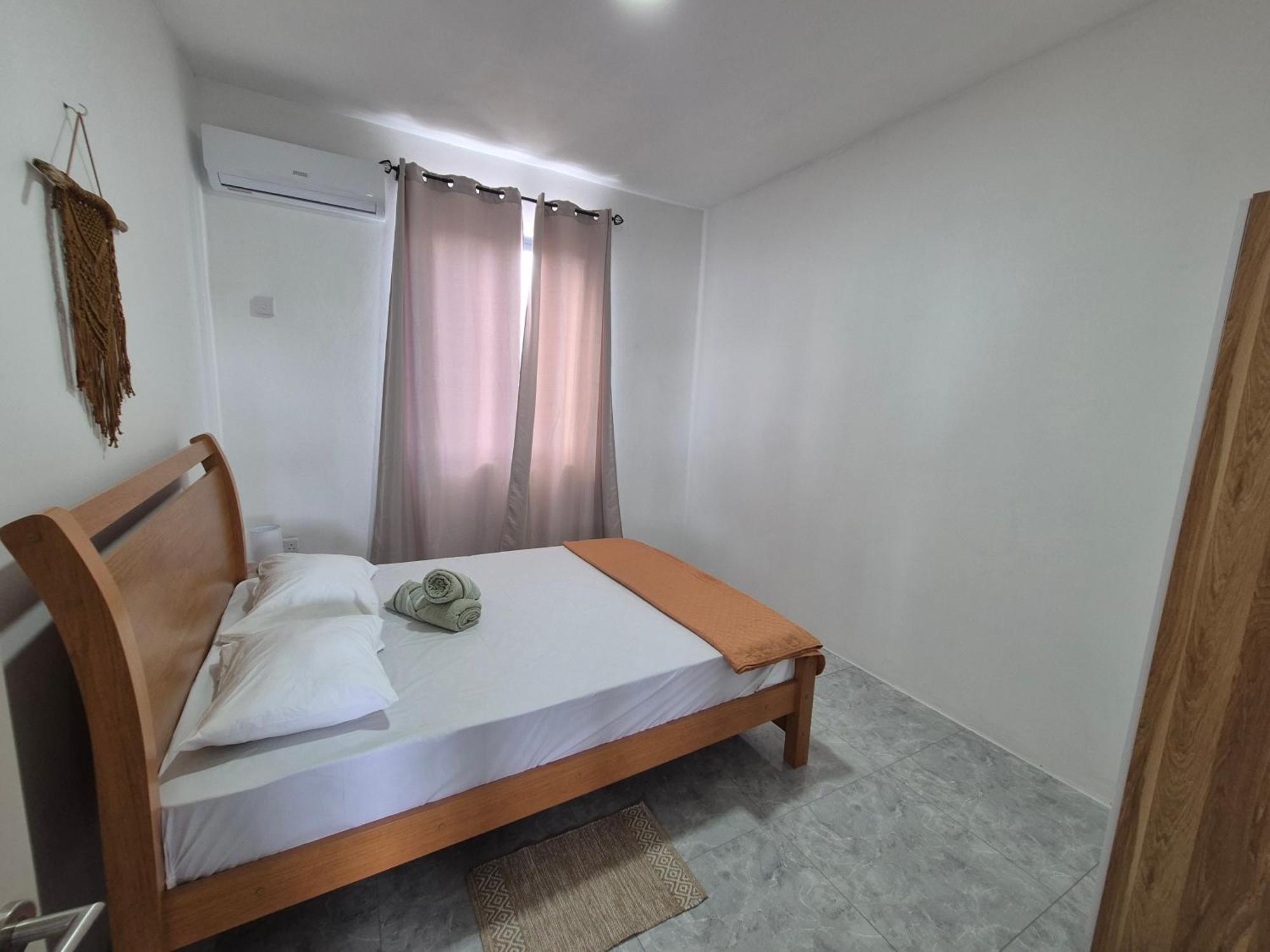 Skyview Apartment- Rooftop Penthouse With Sunset & Sea Views Flic en Flac Exterior photo